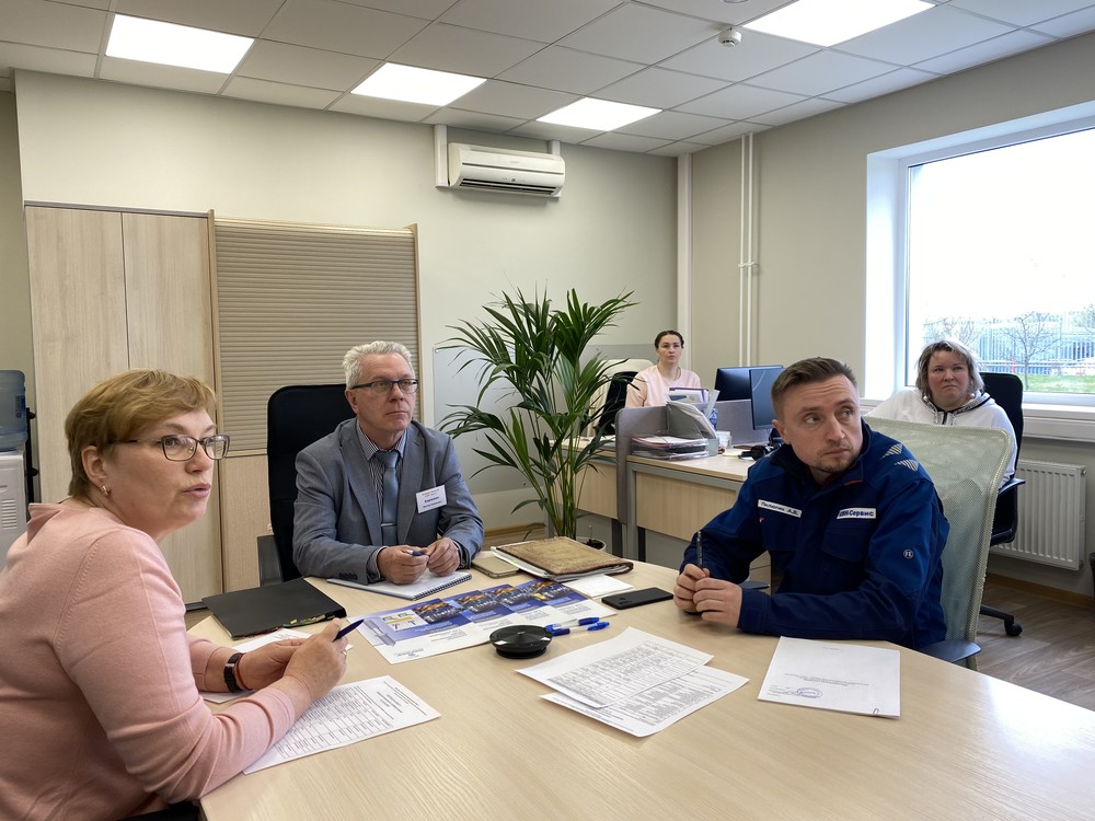 Встреча со специалистами компании &laquo;Россети ФСК ЕЭС&raquo; по итогам их обучения монтажу высоковольтных вводов